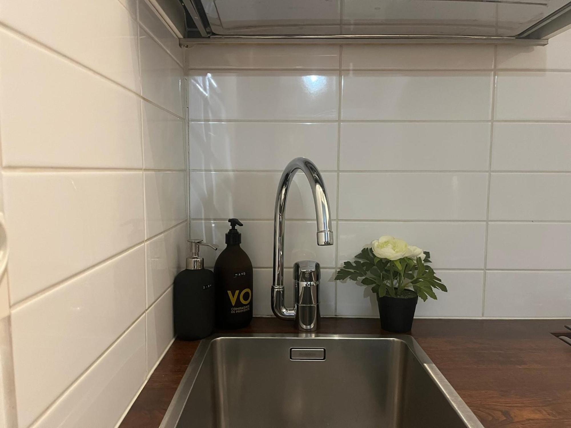 Stylish Studio At The Heart Of Helsinkiアパートメント エクステリア 写真